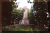 Krzy - "tymczasowy" pomnik centralny. Lato 2001r.