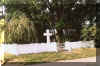 Oglny widok cmentarza z boiska.